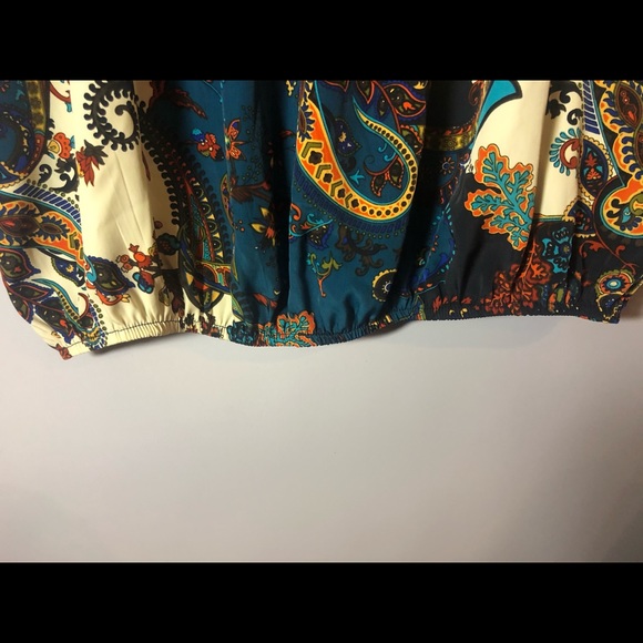 Fancy plus size blouse - Picture 4 of 4